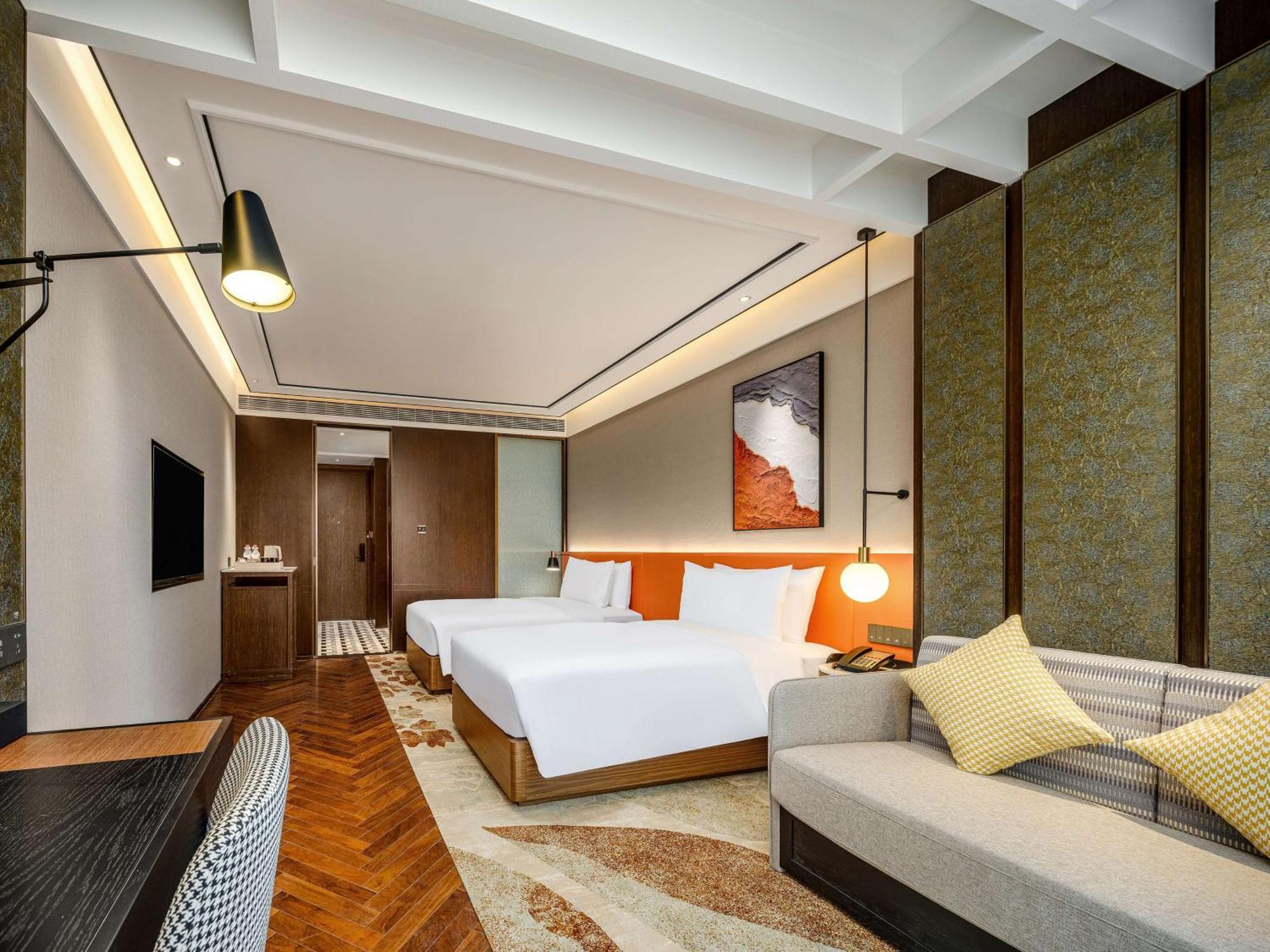 Hilton Garden Inn Beijing Guomao Экстерьер фото