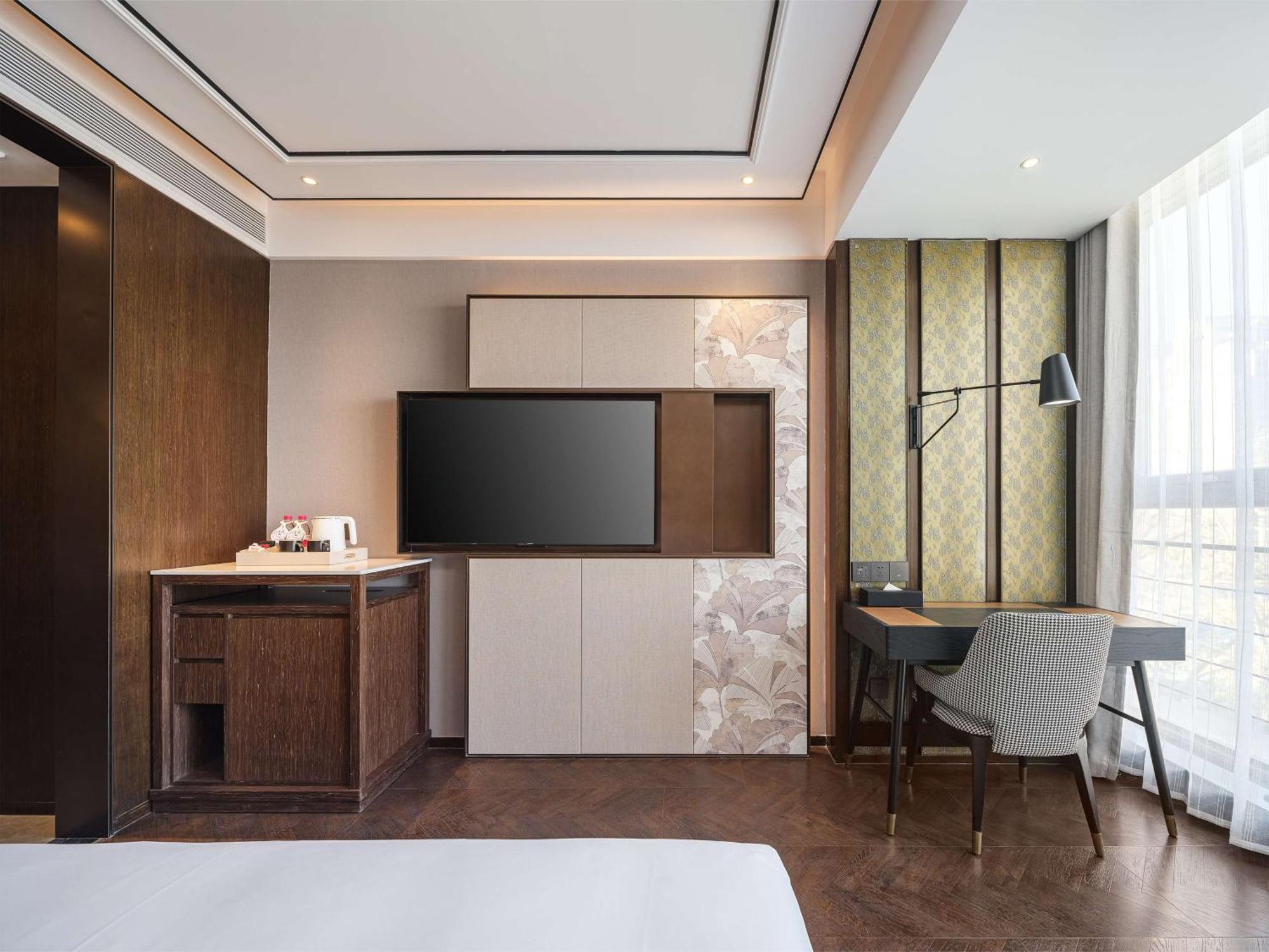 Hilton Garden Inn Beijing Guomao Экстерьер фото